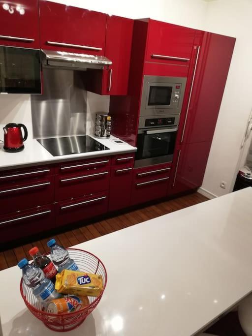 Joli Appartement Avec Jardin Et 2 Parkings Prives Argenteuil Luaran gambar